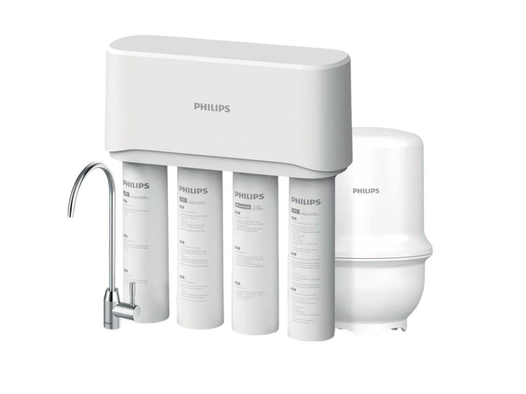 Systém reverzní osmózy pod kuchyňským dřezem